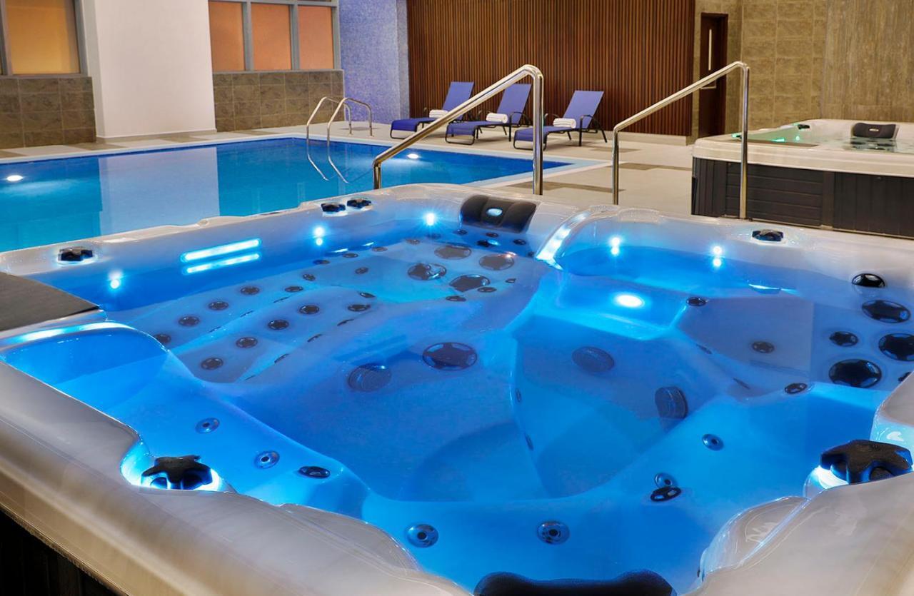 ホテル voco アル コバール アル・コバール エクステリア 写真 A whirlpool